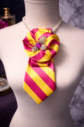 Queens Flame Victory Knot